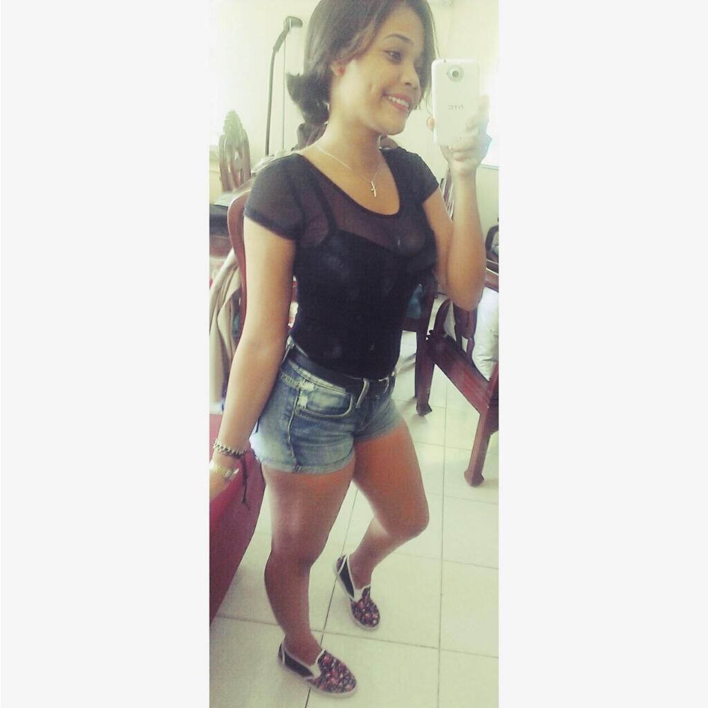 Francisquito09_'s tweet photo. Mi Bfa Mi consuelo 😘🙈 @Camiila_03 👈 http://t.co/vBhsqpe6f5