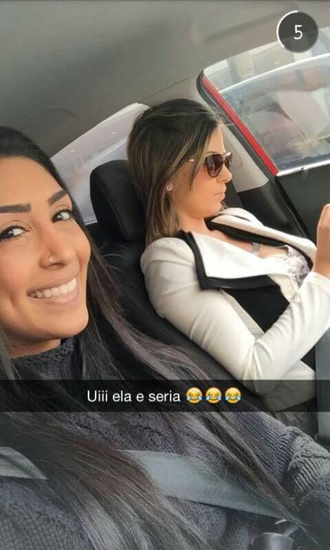 Suellen82816756's tweet photo. Ela adora zuar!!! 😂😂😂😂 @AmandaDjehdian http://t.co/y6fOdanDVx