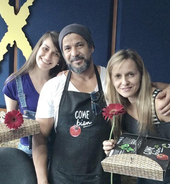 <a href="/CircuitoX/">Circuito X 89.7 FM</a> gracias <a href="/boconas/">Boconas</a> me las como con tomate <a href="/ComeBienCaracas/">ComeBien</a>