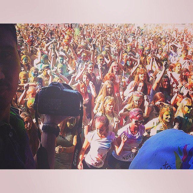 Eigfinity's tweet photo. #Ekaterinburg #Russia #ruslannoice #inoice #holi #color #festival #festivalofcolor #dance #summer #party #eigfinity http://t.co/kM47DQeMIR