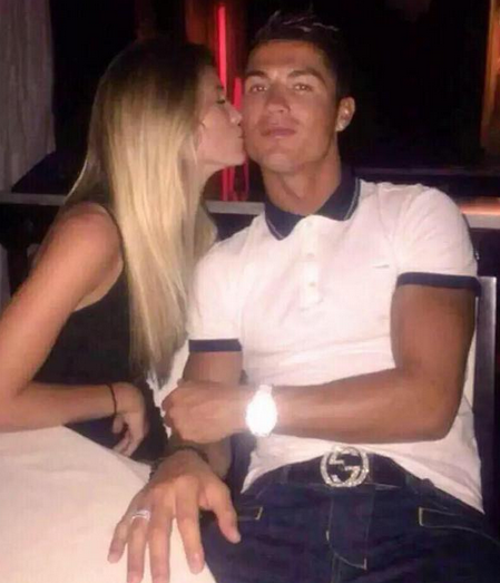 Cristiano Ronaldo finds girl's phone - then he took her out for dinner ! [LUCKY GIRL]