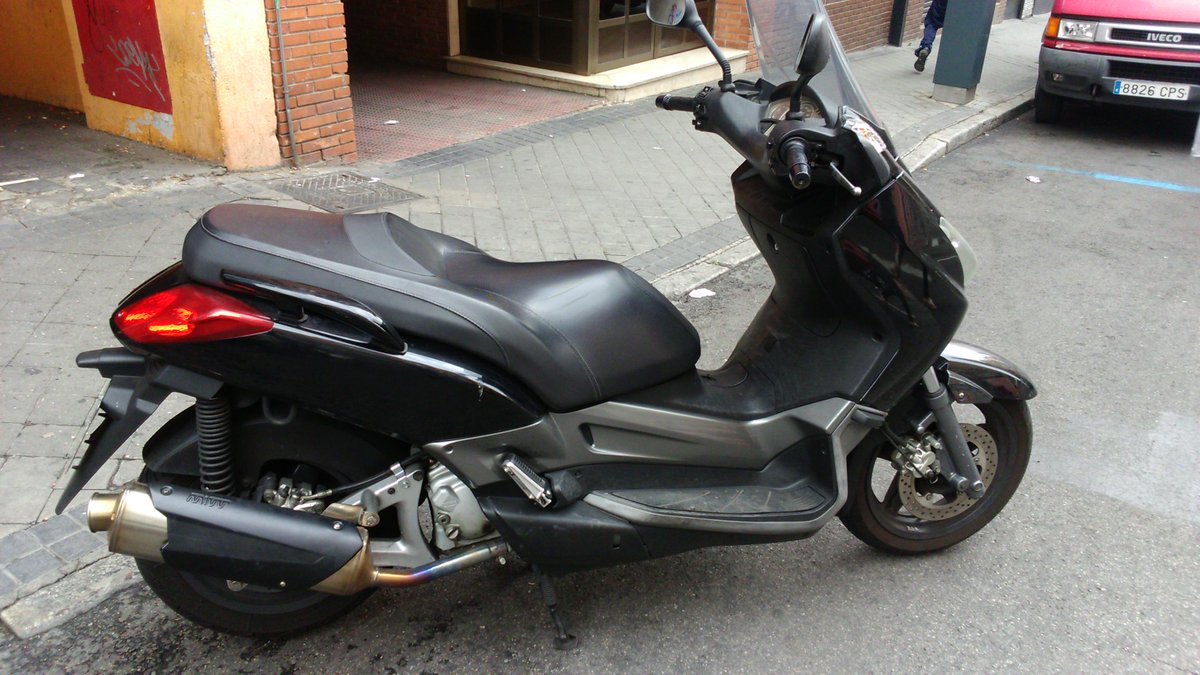 TMFMotor's tweet photo. Se #vende #moto #YAMAHA http://t.co/DVpGPyZvYi Precio negociable. En perfecto estado. Regalo manta vía @milanuncios http://t.co/26ngoY4ehk