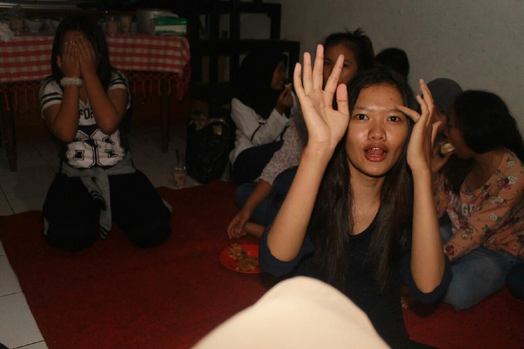 9Boosforcess's tweet photo. Woy belom siap woy @__Anggy http://t.co/4RfLFka0iO