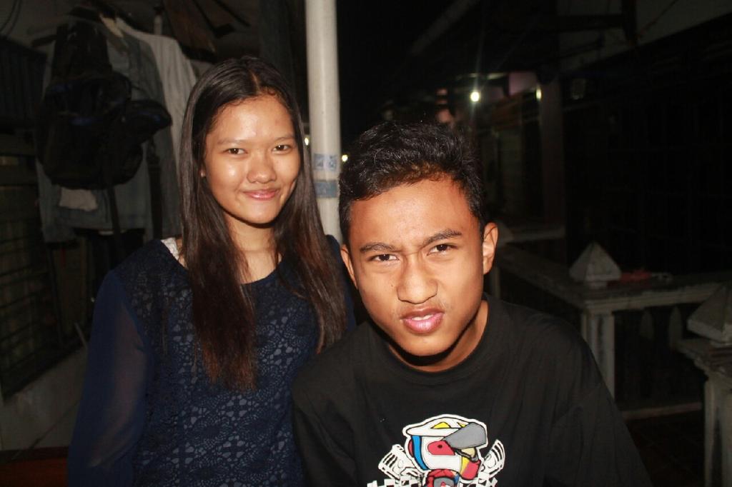 9Boosforcess's tweet photo. Akhirnya owner bisa foto sama gebetan.dududuh~ http://t.co/KRC81DUPp6