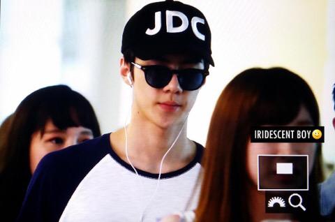 EXOGlobal's tweet photo. [PREVIEW] 150707 Sehun at Haneda Airport Cr: iridescent boy http://t.co/NnAM9xkttr