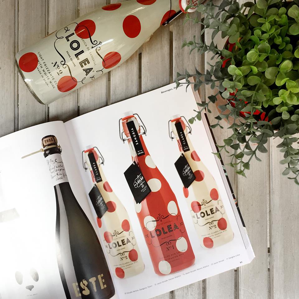 estudioversus's tweet photo. Hoy nuestro buzón nos ha dado una alegría. @LuerzersArchive destaca @sangrialolea en sus 200 mejores diseños :-) http://t.co/XXGC2zMpjR