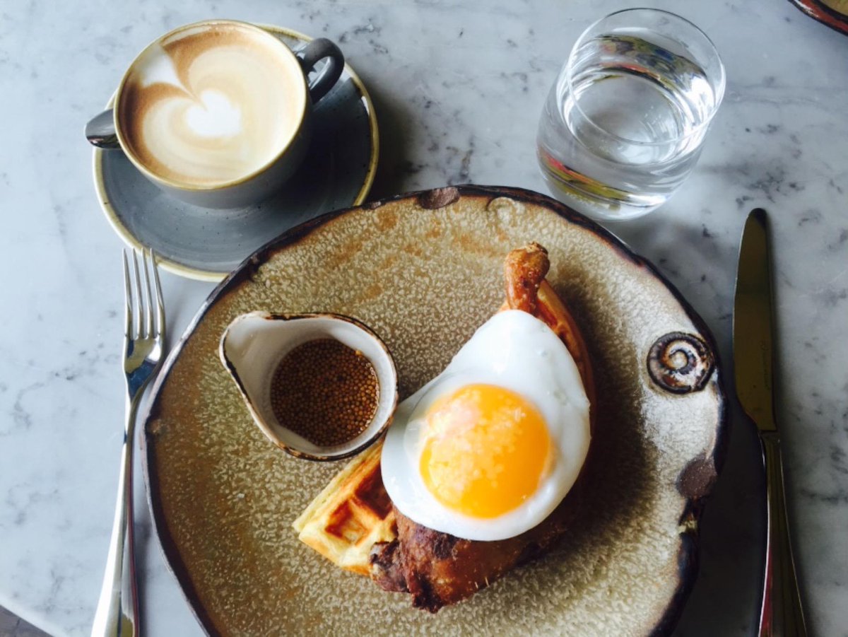 Missybay's tweet photo. Triple M's breakfast'ing at Duck and Waffle!! (@ Duck &amp; Waffle - @duckandwaffle) https://t.co/Gnd1yT95Hr http://t.co/leKnqA3Rpw