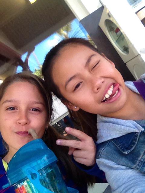 Summer4132's tweet photo. Going SeaWorld with my BESTIE!!!<3 http://t.co/k2QIDQ47rb