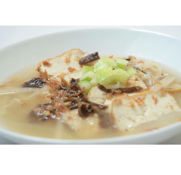 WandaWindyStory's tweet photo. Hai pempek lovers!! Buat kamu yang belum pernah nyobain model, cobain yuk! Rasanya enak bingits loh!!! http://t.co/fiG3Mt2b7p
