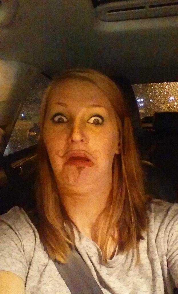 citywidetoaster's tweet photo. @JennaMarbles I'm trying to perfect "The Look" any advice? http://t.co/iJBhIuwQZG