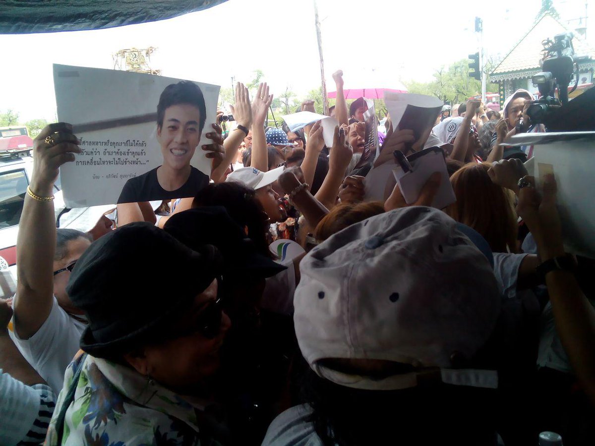 View image on Twitter