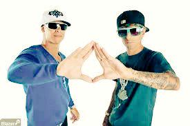 iiisa_marques's tweet photo. 💖BONDE DA STRONDA 💖
Tupac disse uma vês que as guerras vem im vão mais meus soldados são eternos essa e minha vda✌🎶🎶🎶 http://t.co/XPKk3oQrss