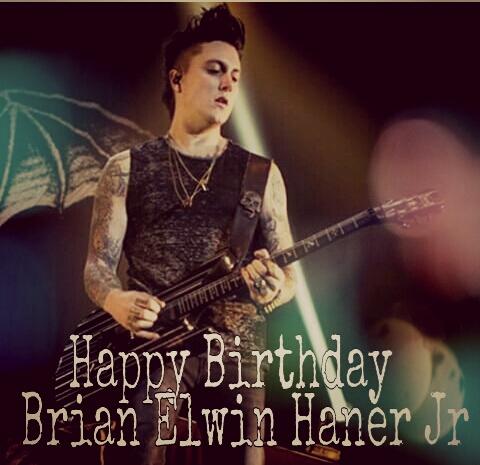 Happy Birthday Synyster Gates 