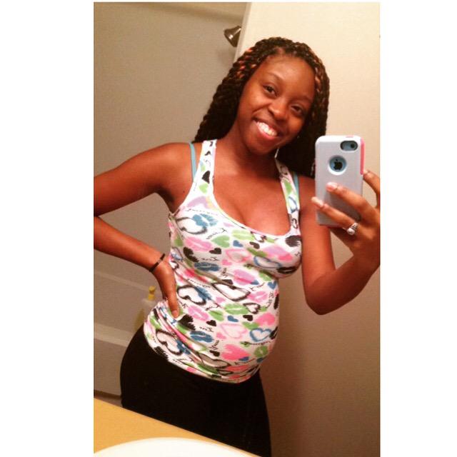 2x_ree's tweet photo. Ik Its Been A While 😊💕👣 #WatItDo #BabyM #YallAlreadyKnew #FinallyGotMyHairDone 👌🏾 http://t.co/JvTnab6Wik