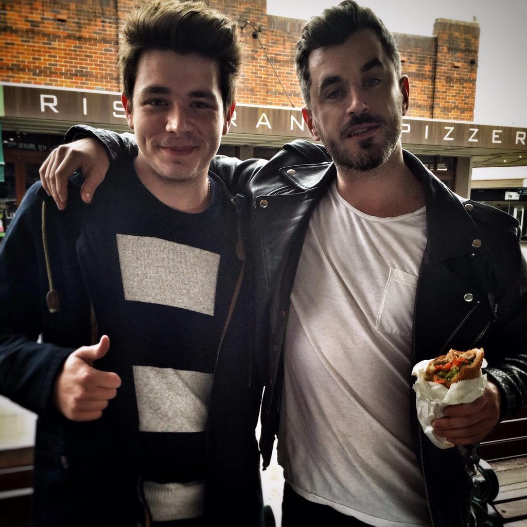 _ThisIsFabian's tweet photo. Just Met The #FantasticMrFox @thedancingfox #BobbyFox... And He Introduced Me 2 The Most Amazing Pork Roll! #GreatGuy http://t.co/kPOIz2N6Ev