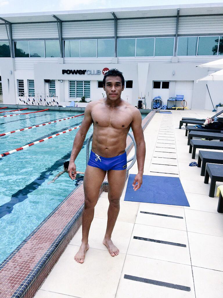 axelthelion's tweet photo. @40Andaya #FelizMartes #firelinestrong #crossfit #MomentazosNTC #panama #aussiebummodel #aussiebum #swimming http://t.co/vS6RMIAzDi
