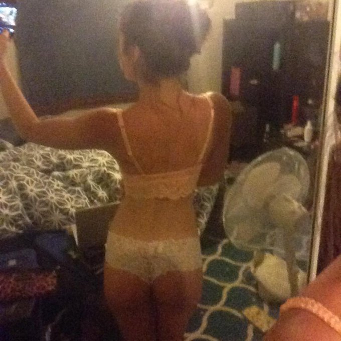 Idk about you but I had an amazing 4th of July weekend with all the b's beer booty and boats. Got a lil<a href="/tag/relationshipgoals"class="tags"><span>#relationshipgoals</span></a>