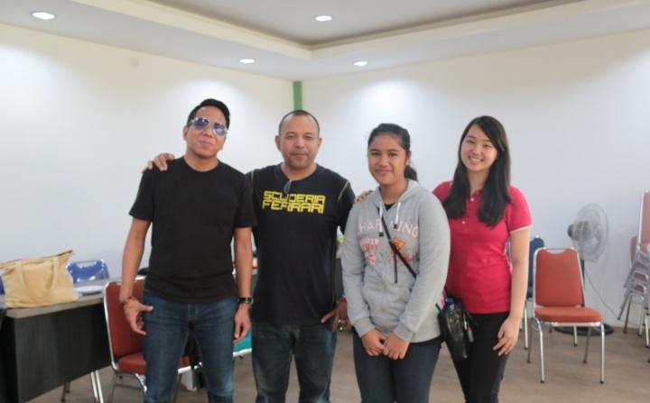 yeugeniaaa's tweet photo. Foto bareng kak @Gilbertclay @elsar_hayer sama kak Beta http://t.co/AoMf127kxw