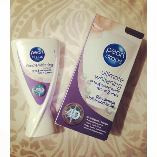 MakeupBianca's tweet photo. #CurrentlyTesting #TeethWhitening #Toothpaste http://t.co/BNpYXoocLy
