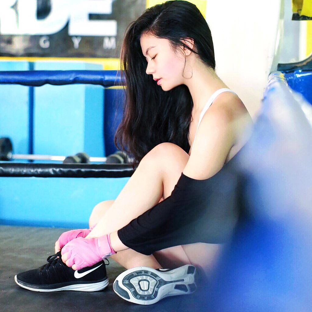 Verniecenciso's tweet photo. Sweating my calories away with @elordet0pteam to make space for new ones 💦 http://t.co/lsGgng3gfF