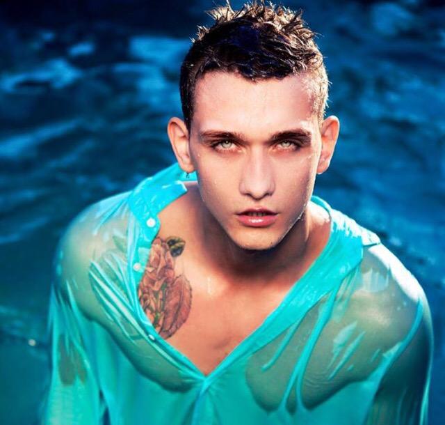 Humanethology's tweet photo. @CODYSAINTNEW #ladiescoffeehour #talented #rockstar #actorslife #Trouble #workhard http://t.co/QZtezNSBzR