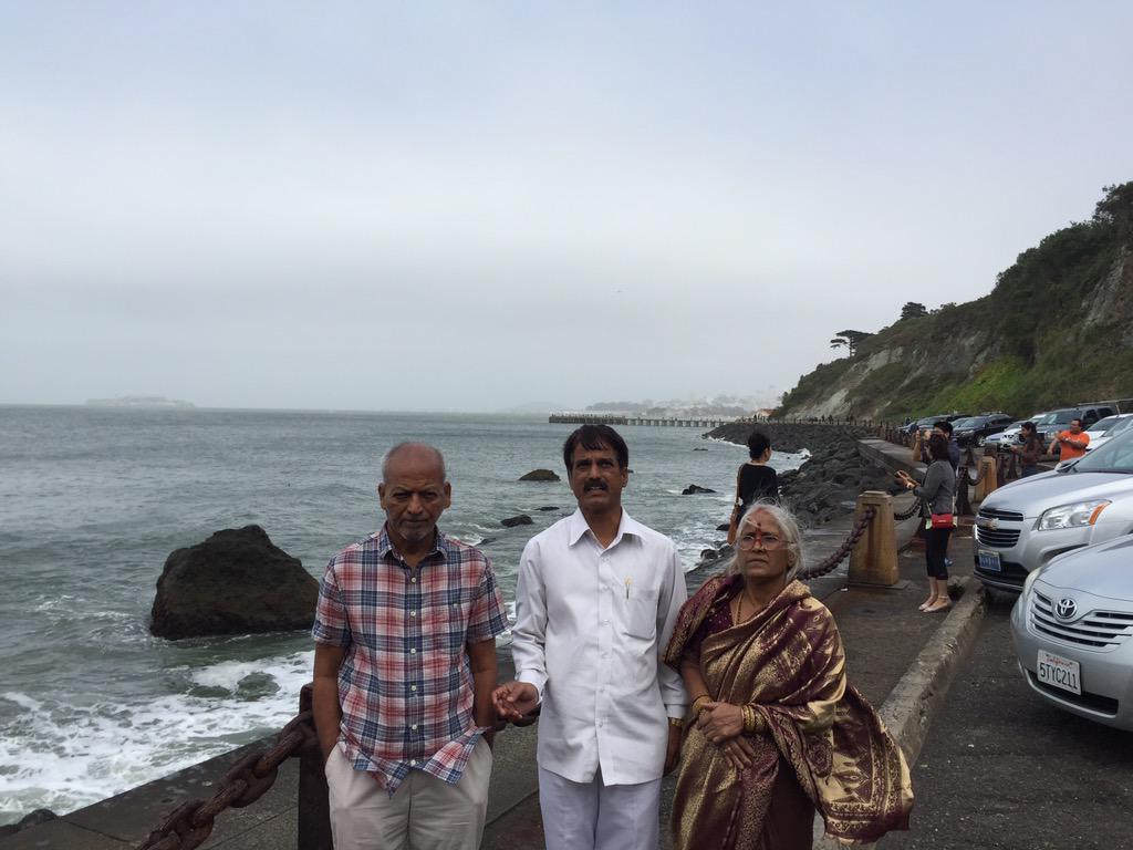 Vivekvinayak5's tweet image. My parents with me