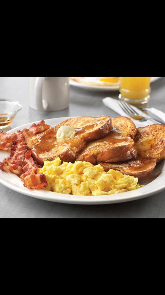 FoodPornv's tweet photo. breakfast😋 http://t.co/nHnnYej6W4