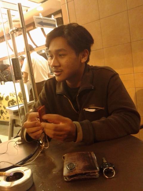 Vansheadsmg's tweet photo. Saya tunggu yang mau registrasi bukber vanshead semarang http://t.co/D2TOfEEGfj