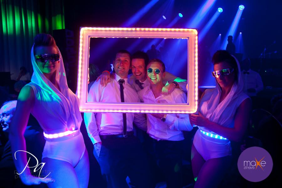HollyMoore's tweet image. Our LED photoframe in action! #eventplanner #prophire #uniqueentertainment #photobooths ow.ly/PdQyZ