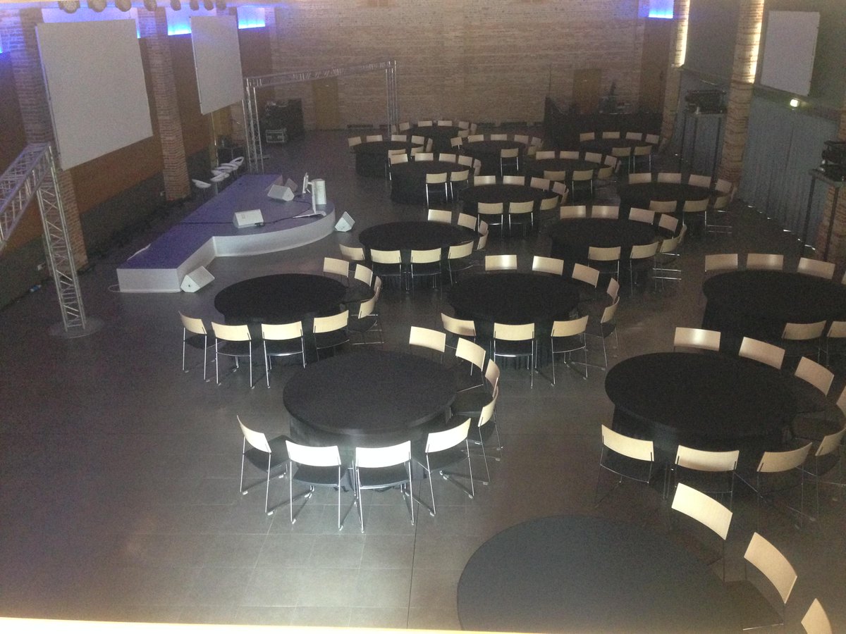 Après quelques heures de montage la salle est presque prête pour ce soir! #domainedepreissac