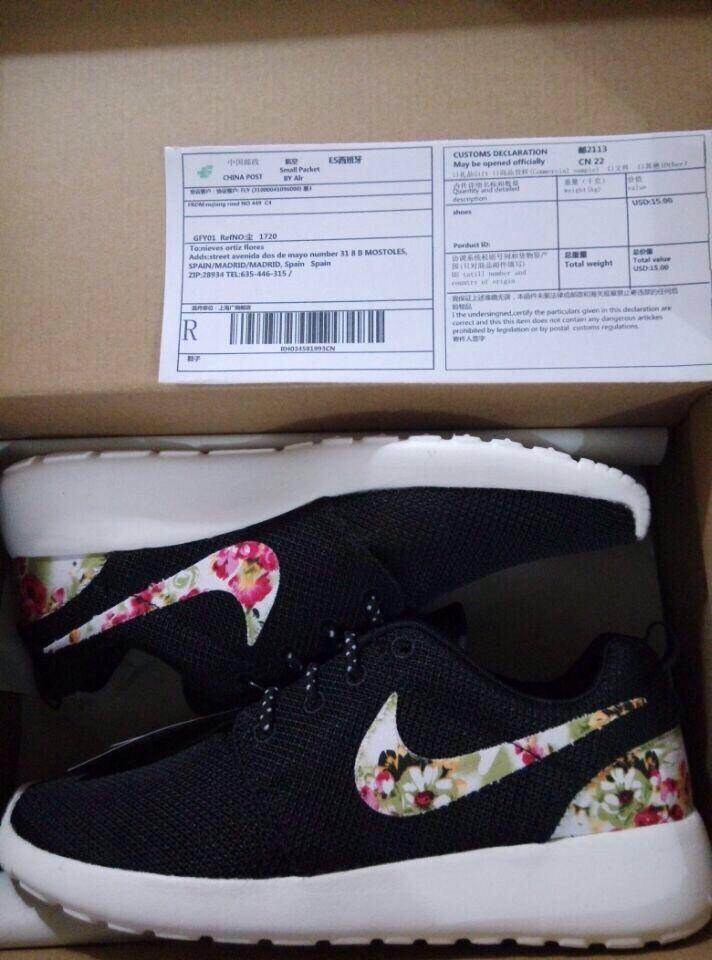 OTROGUAPOSUELTO's tweet photo. #Sorteo de unas #NikeRosheRun a elegir. Para participar hacer RT a este tweet y seguir a @ropasublimeshop ⬅️👌🏻🔝 http://t.co/5fHJP7Sgle