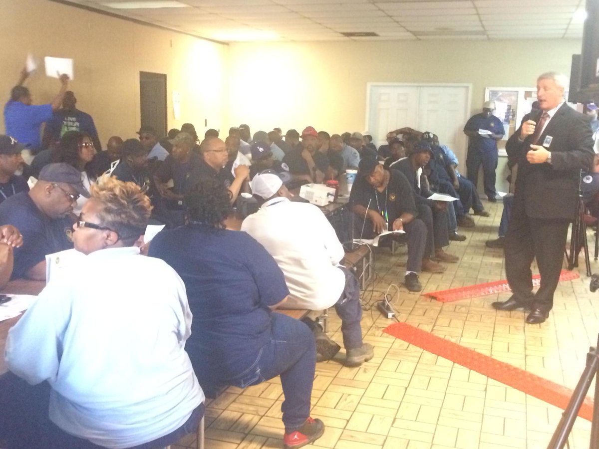 ATLWatershed's tweet image. Safety Manager, Rick Givens speaks to staff at the James Walker Maintenance facility about #DriveCam