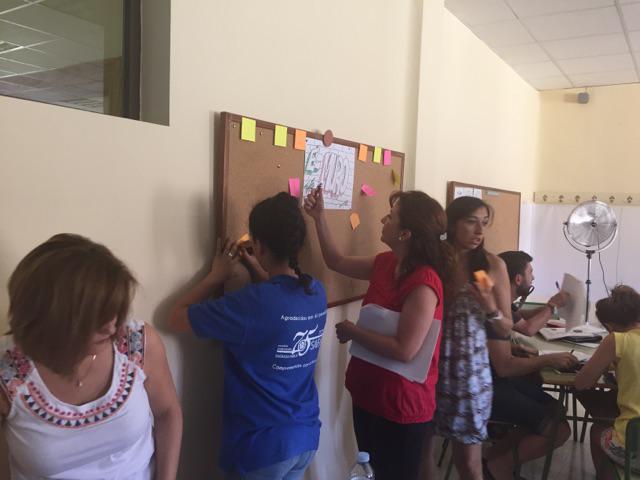 Nuestro muro va tomando forma #escuelaverano2015 <a href="/fundacionsafa/">Fundación SAFA</a> #iimmsafa los Profes enganchados