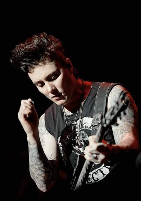 Happy birthday 34th Synyster gates 