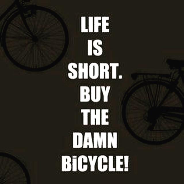 gears_beers's tweet photo. Life is short buy the damn bicycle 🚴🍺  #bicycle #bikeride #cycling http://t.co/jhWjEHuhMD