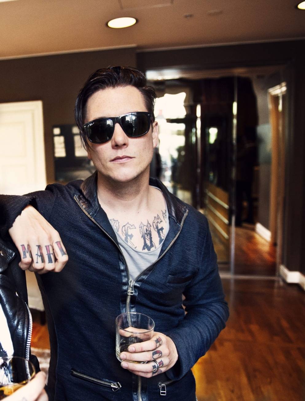 Happy Birthday to my favourite guitarist and one of my many inspirations, Synyster Gates! 