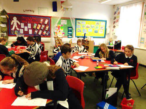 Toon_Times's tweet photo. @premierleague @HLFNorthEast Since 2012 we have worked with 12,890 pupils in our free #nufc history sessions http://t.co/rXpb3CASTz