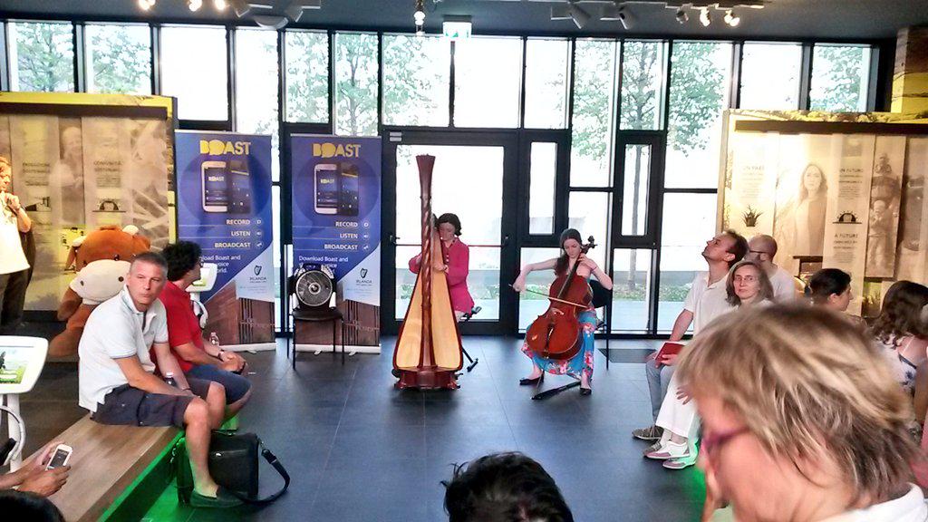 COMO2015's tweet image. #Exponiamocidai #Startuptoolkit inizia la giornata a @Expo2015Milano: primo step Padiglione #Irlanda @comofarm