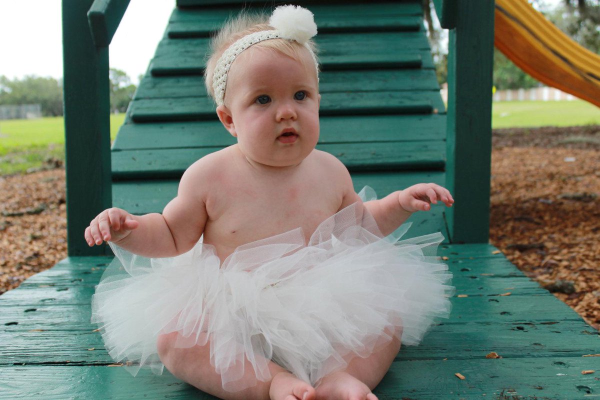 noteworthymom's tweet photo. Ivory tutu with headband, Off wihite tutu with headband, first bir… http://t.co/Z6qtGj00sE #Etsymntt #IvoryHeadband http://t.co/JYf2OZBTbf