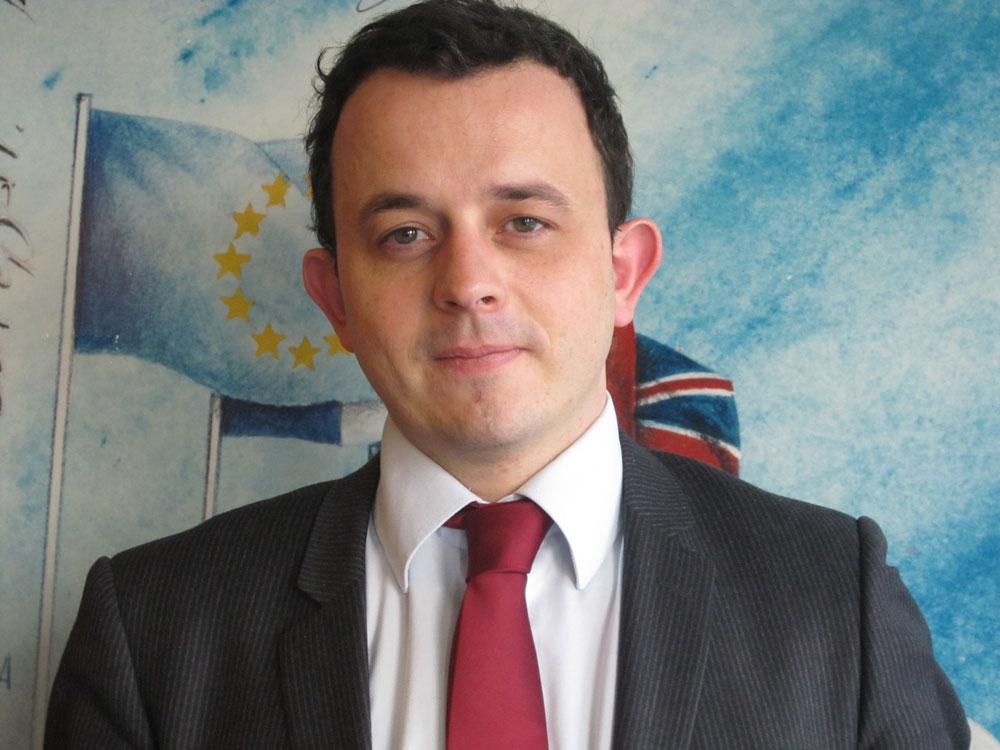 MissionSoNum's tweet photo. Antoine Darodes nommé Directeur de l'Agence du Numérique http://t.co/qwYPAiYd4k http://t.co/V5L7Okl4Fi