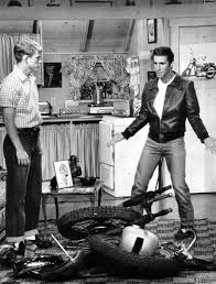 ajobisengineer's tweet photo. Advertise your job on http://t.co/DJaKackQ84. Find the perfect candidate. Be as popular as the Fonz! #ajobis #jobs http://t.co/jAxFJ0mTJR