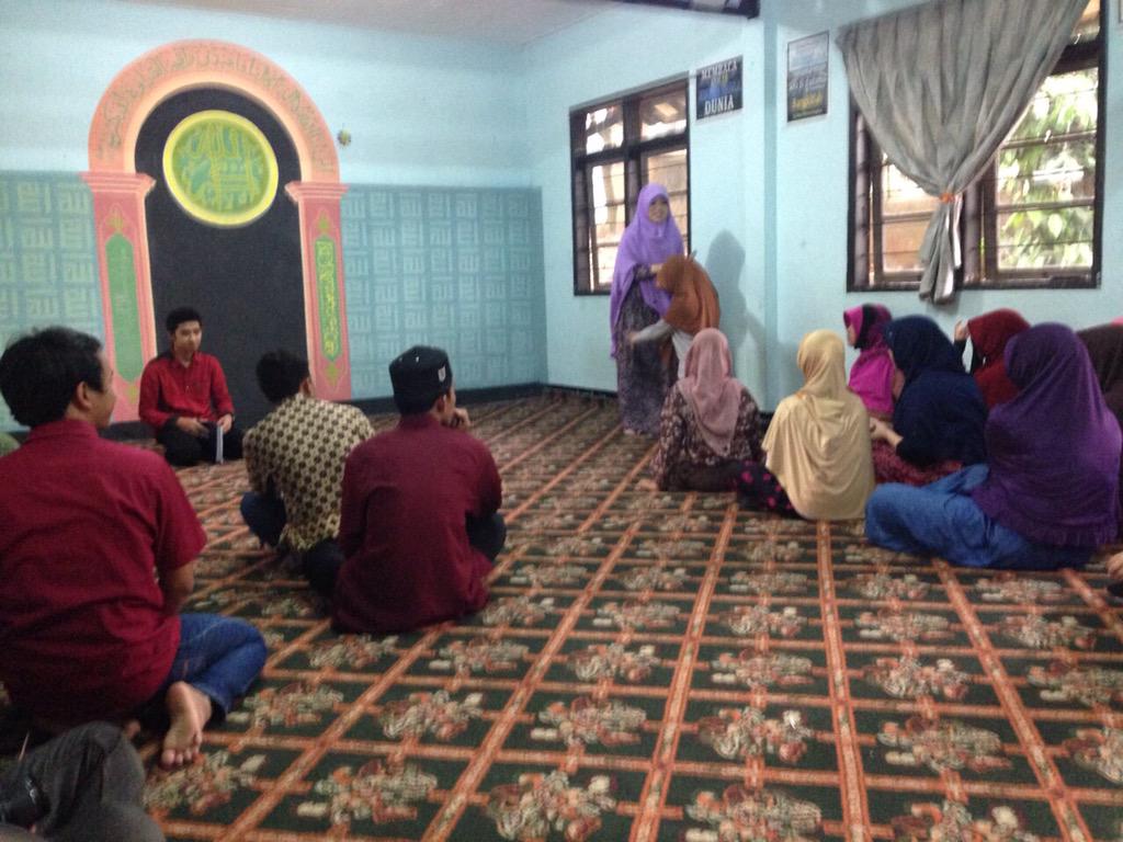 Kegiatan bakti sosial dan buka bersana dari <a href="/KaMI_UTama/">KaMI UTama</a>