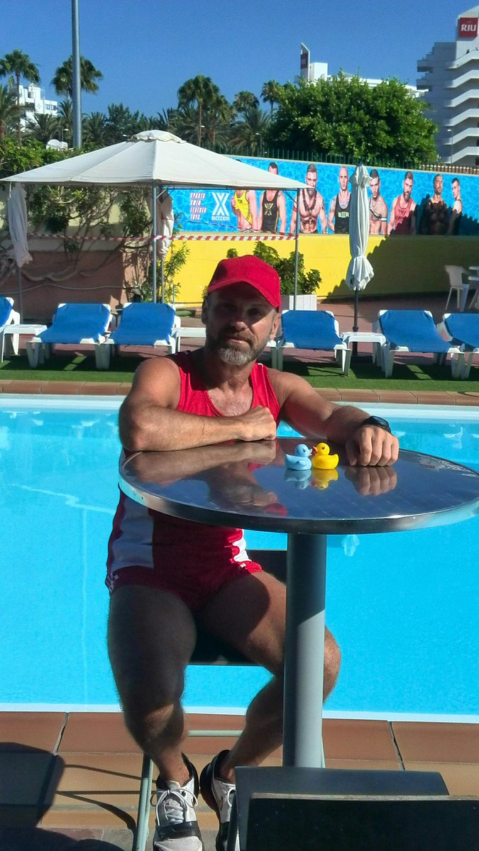 Ramon OS obsequiará con helado si tocas el pato de la piscina de tropicallazona.com resort