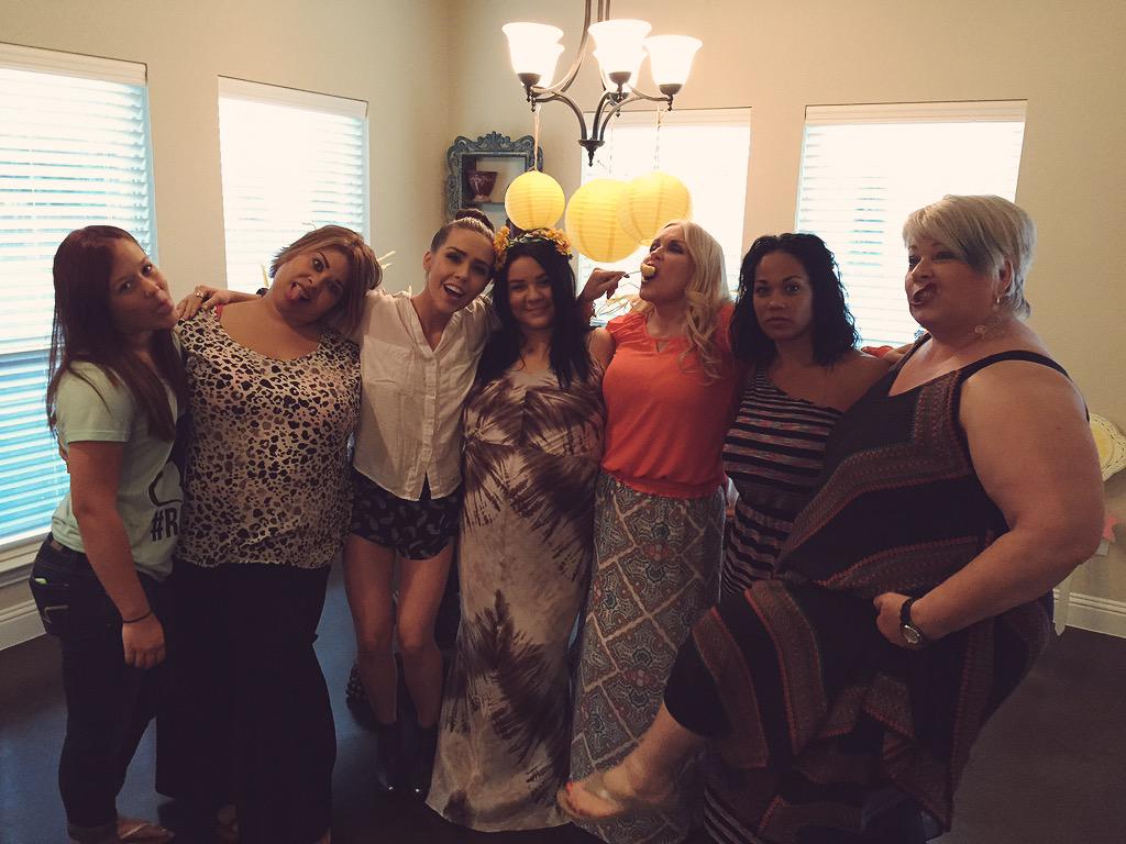 noellebean's tweet photo. Back to the OC ✈️ already missing my sweet familia http://t.co/s0KiRDZa85