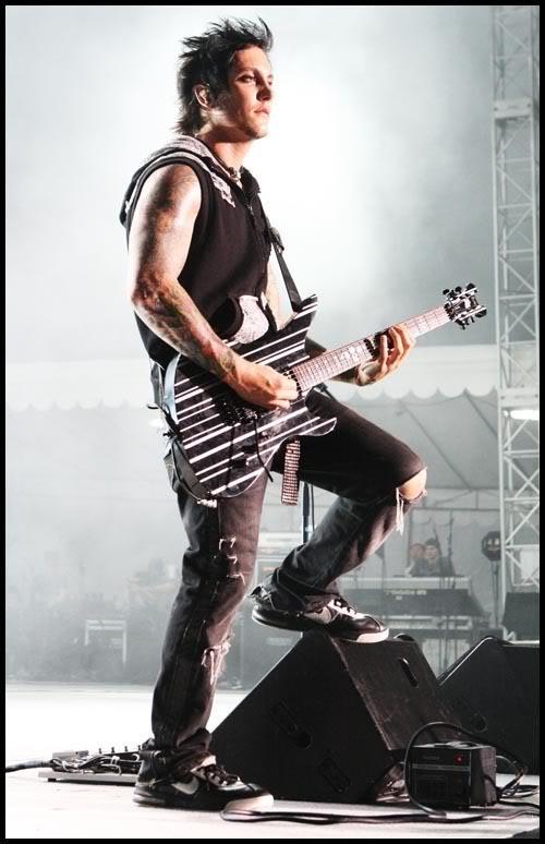 Happy birthday!!!!! 
Synyster Gates 