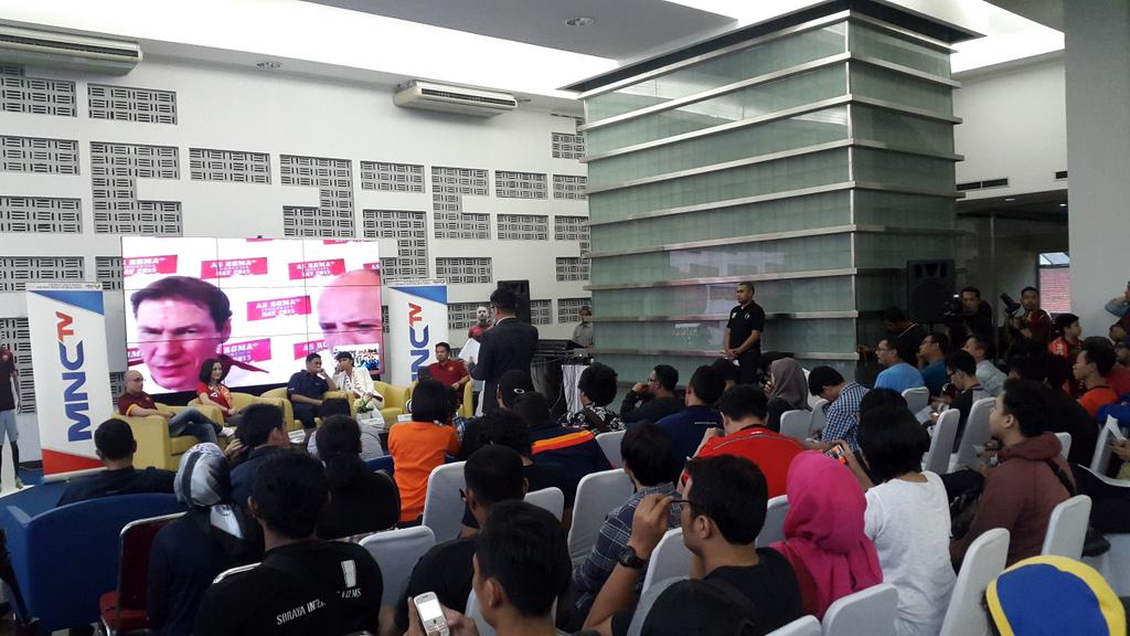 OfficialRoma_ID's tweet photo. Konferensi pers di Jakarta jelang '#ASRoma Indonesia Day' 25 Juli bersama @RudiGarcia @NineSportInc @RomaIndonesia  http://t.co/5mW8gW3A5u