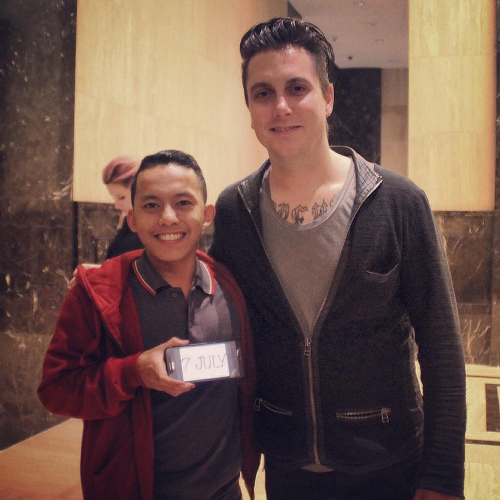 Happy 34th Birthday Synyster Gates!   