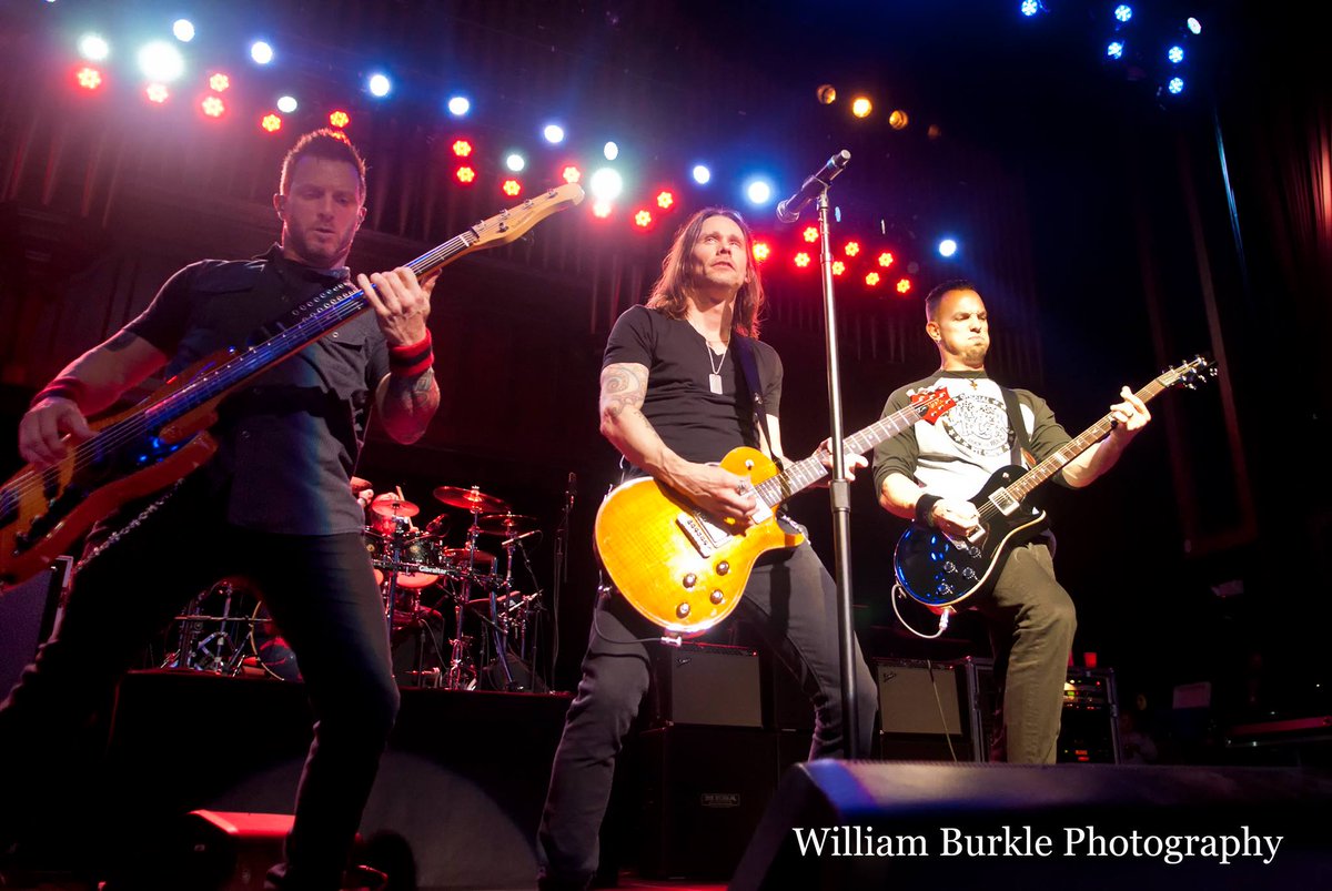 AB_FansArg's tweet photo. We want these guys together again! @alterbridge #Atlanta2014 © William @williamburkle62 http://t.co/6BLsNQ5fId