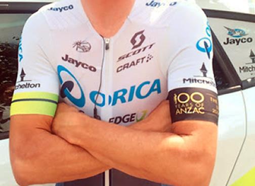 Sportzhub's tweet image. Tour de France  Aussie team ORICA-GreenEDGE wear black bands as pass through ANZCA battlefield sportzhub.com