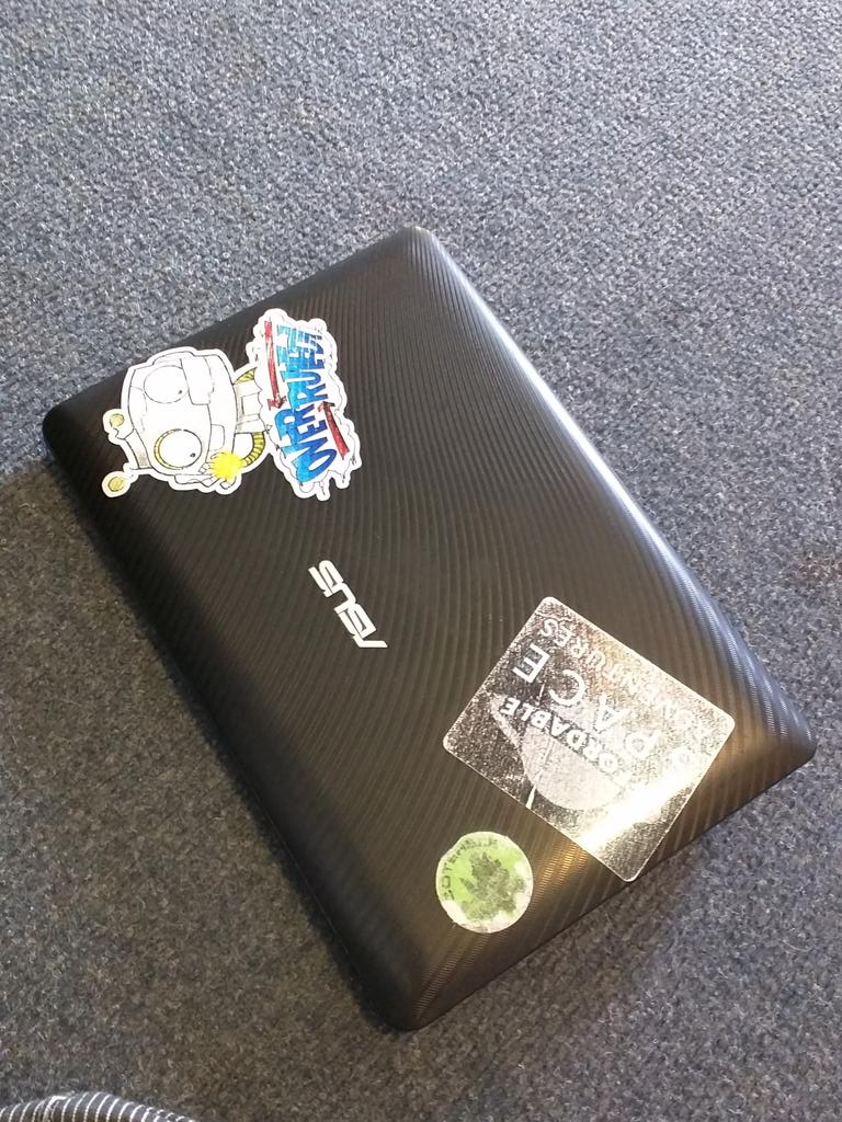 ForestTaleGame's tweet photo. Cost £30 on eBay. A surprisingly fantastic #indiedev station. Highly recommended :3 🌲 http://t.co/xAfC3d6k1c